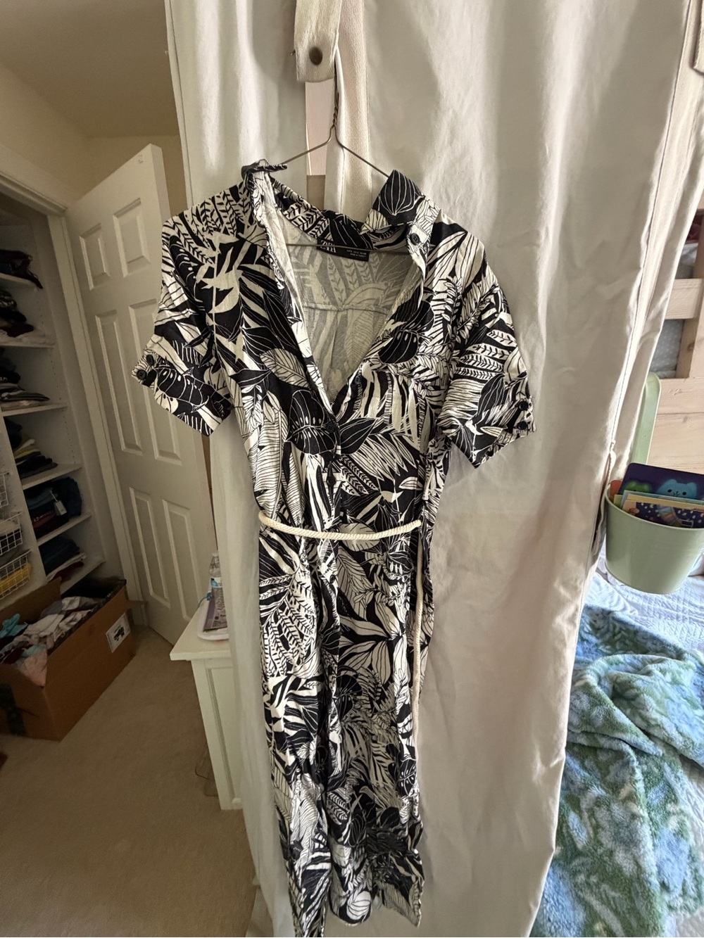 Zara Black and White Leaf-Print Button-Up Shirt